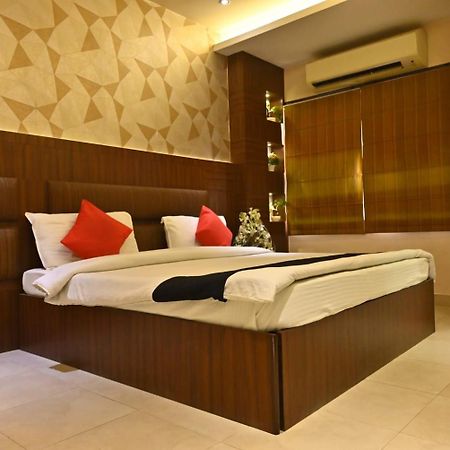 קאנפור Hotel Royal Cottage מראה חיצוני תמונה