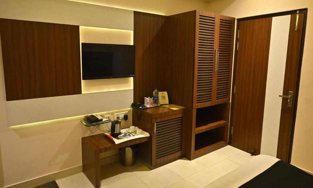 קאנפור Hotel Royal Cottage מראה חיצוני תמונה