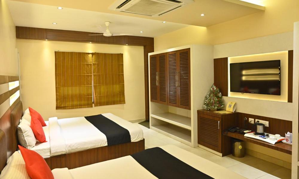 קאנפור Hotel Royal Cottage מראה חיצוני תמונה