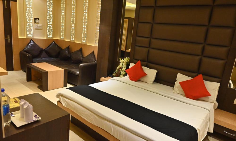קאנפור Hotel Royal Cottage מראה חיצוני תמונה